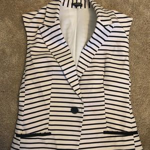 Sleeveless Blazer